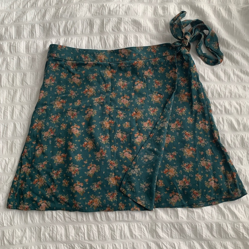American Eagle floral wrap skirt